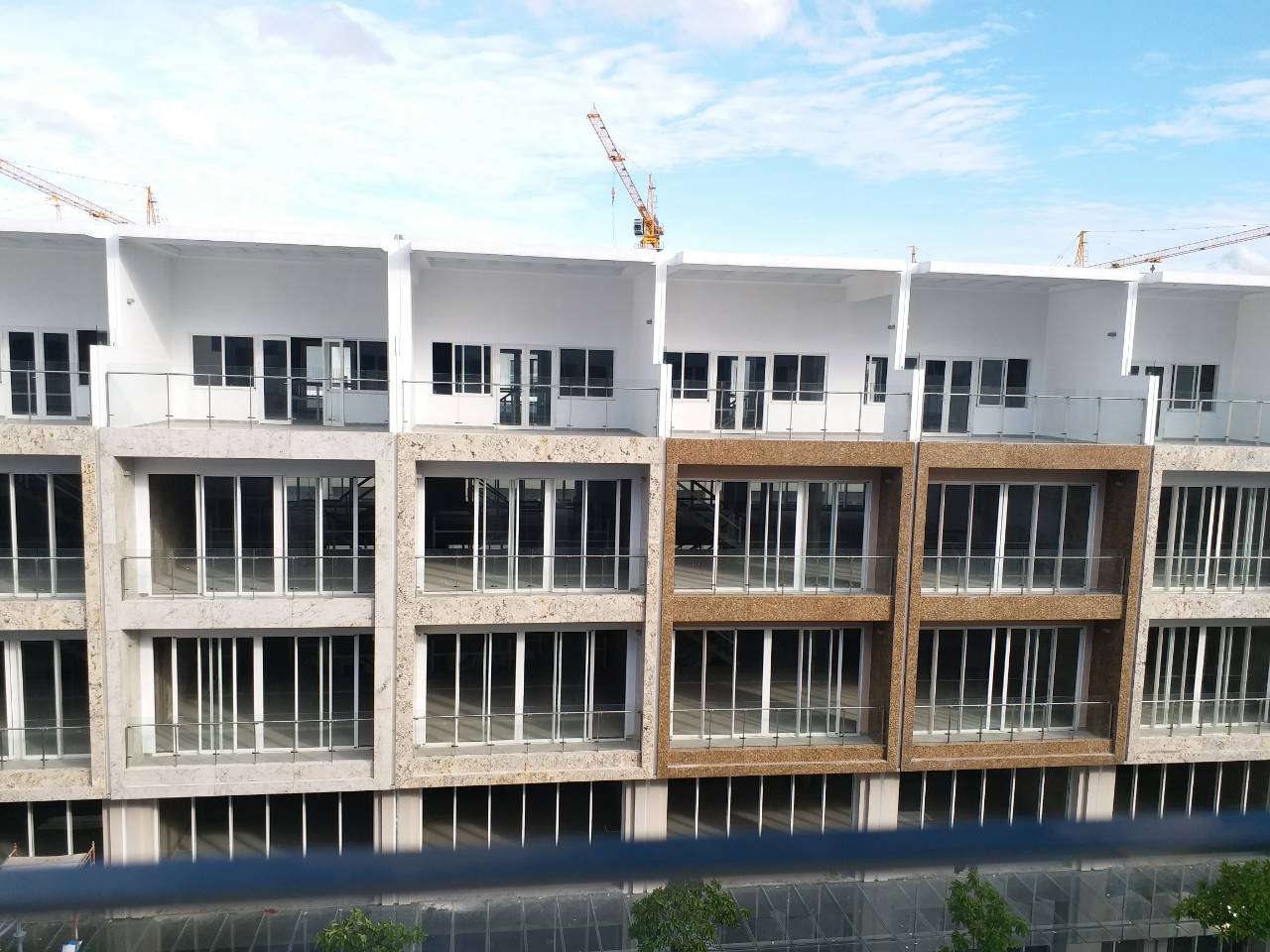 NHÀ PHỐ THƯƠNG MẠI LÔ SH3,5,7,11 SARITOWN 